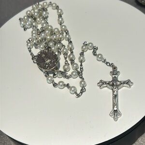 #5 Silver Tone Crucifix With Pearl Like Stones 24 Inches